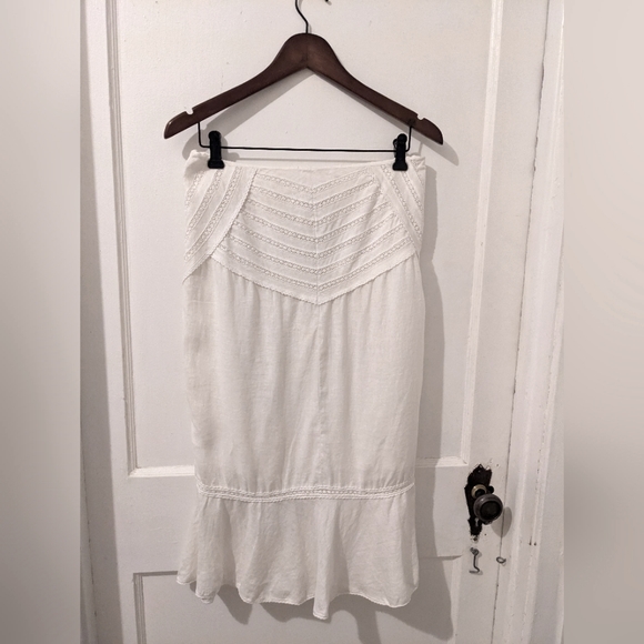 Romantic white linen pencil fishtail skirt with lace details - Picture 1 of 15